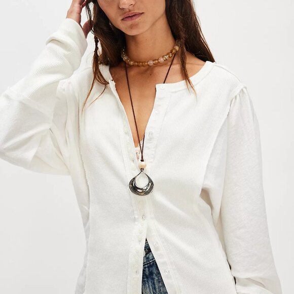 Maggie Cardi - Picture 3 of 4